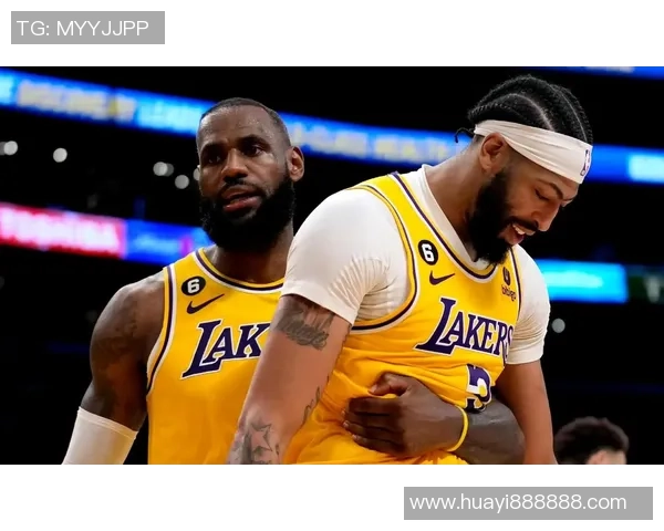 詹姆斯领衔湖人对决火箭精彩集锦回顾九月九日比赛亮点分析